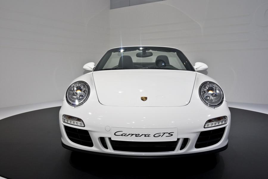  Porsche 911 Carrera GTS Cabriolet 2011 года  (фото 4 из 9)